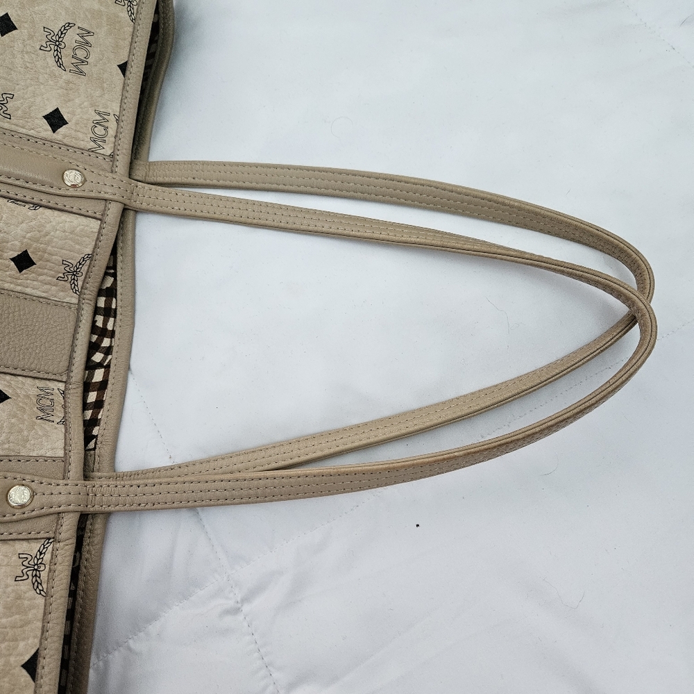 MCM Reversible Liz Shopper - Picture 10 of 11